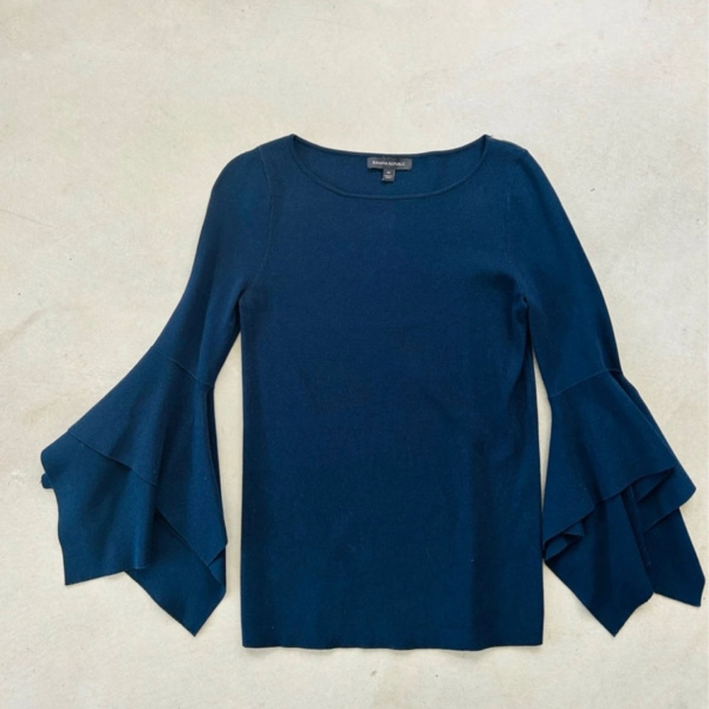 Banana Republic flared sleeve top